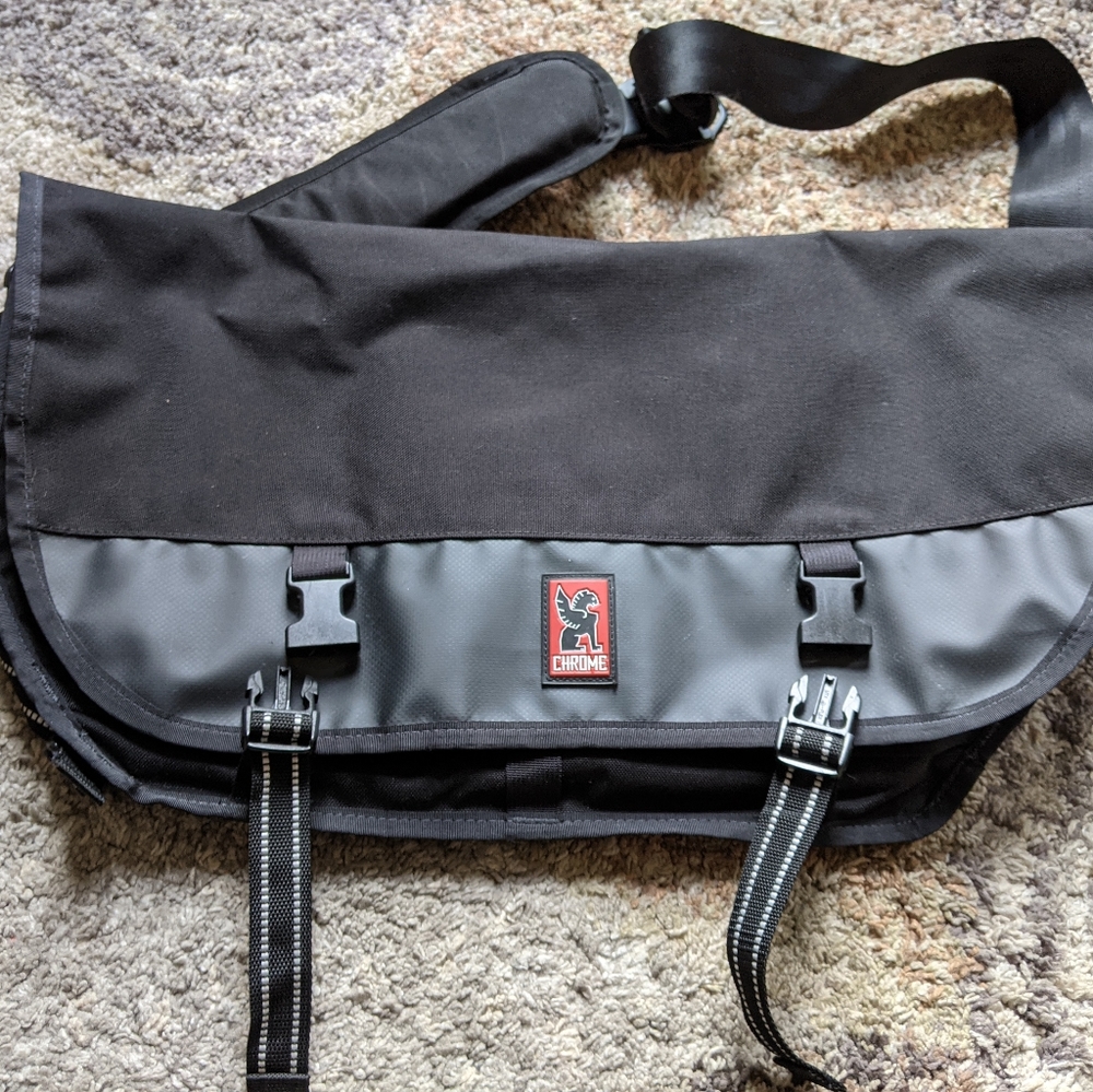 Messenger bag